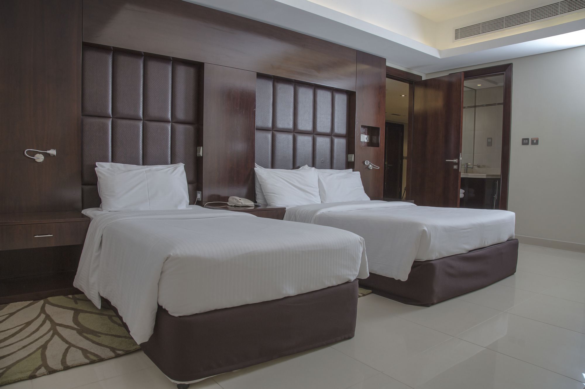 Staybridge Suites Dubai Internet City Exterior foto